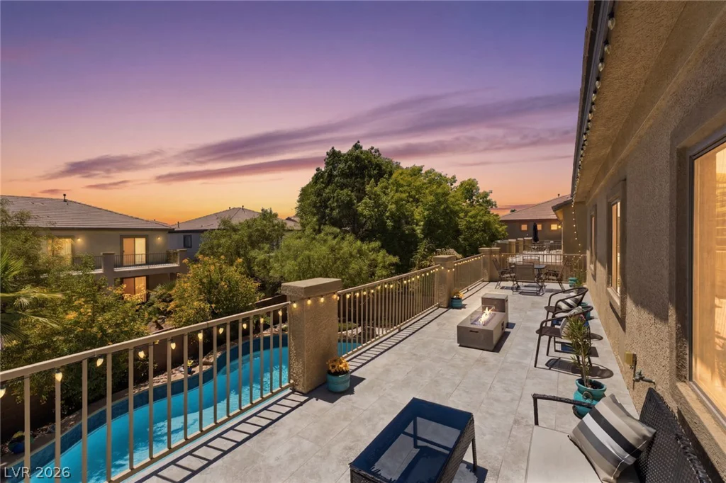 4105 Cathedral Falls, North Las Vegas, NV 89085