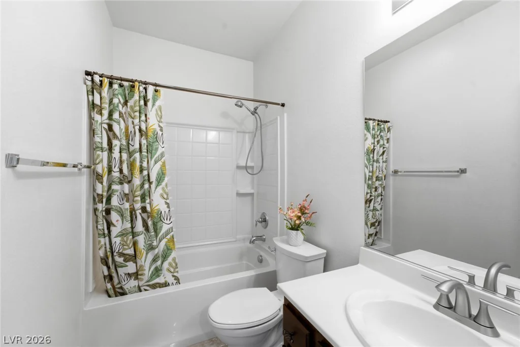 4105 Cathedral Falls, North Las Vegas, NV 89085