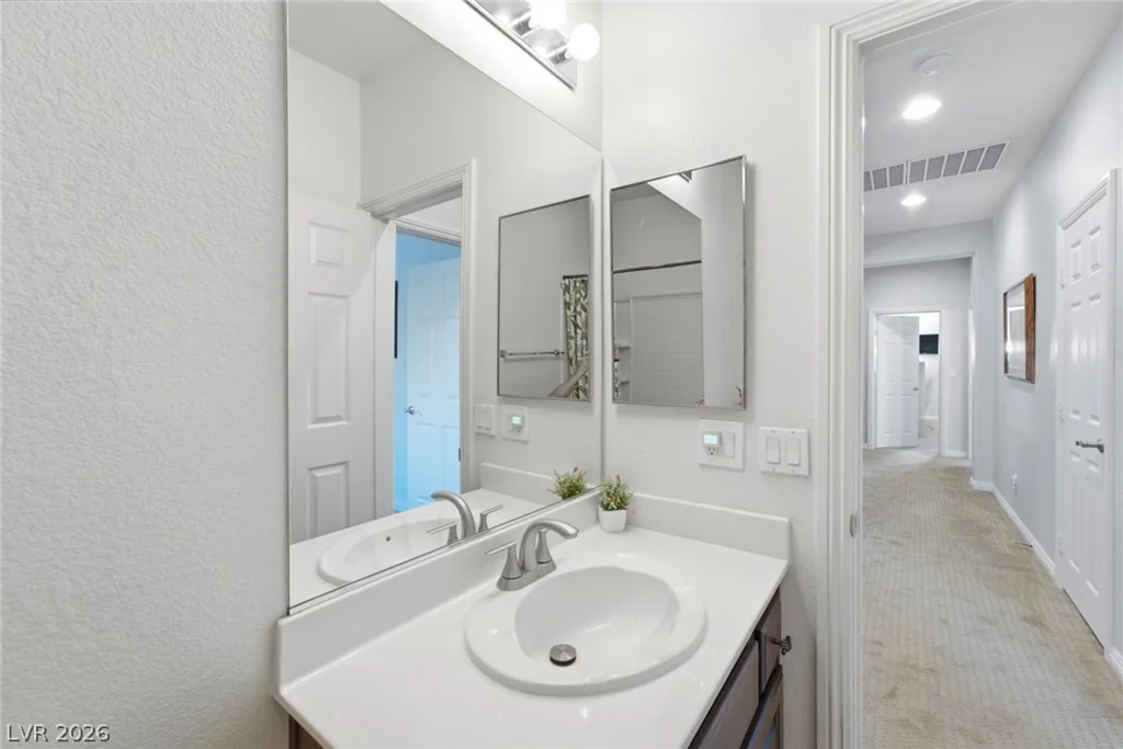 4105 Cathedral Falls, North Las Vegas, NV 89085
