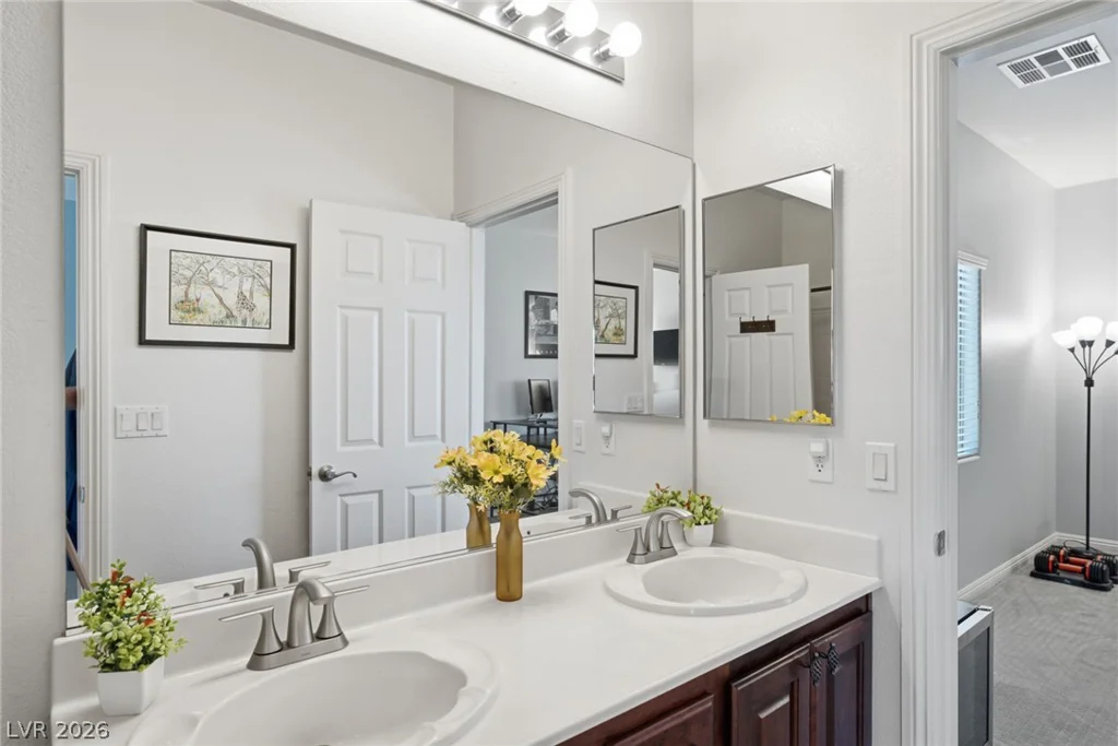 4105 Cathedral Falls, North Las Vegas, NV 89085