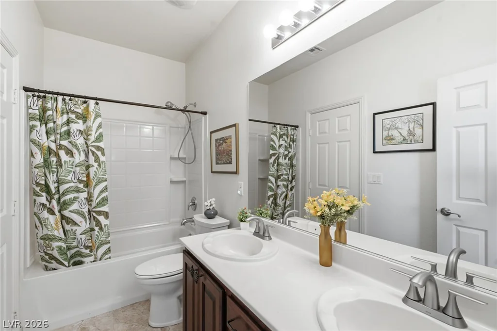 4105 Cathedral Falls, North Las Vegas, NV 89085