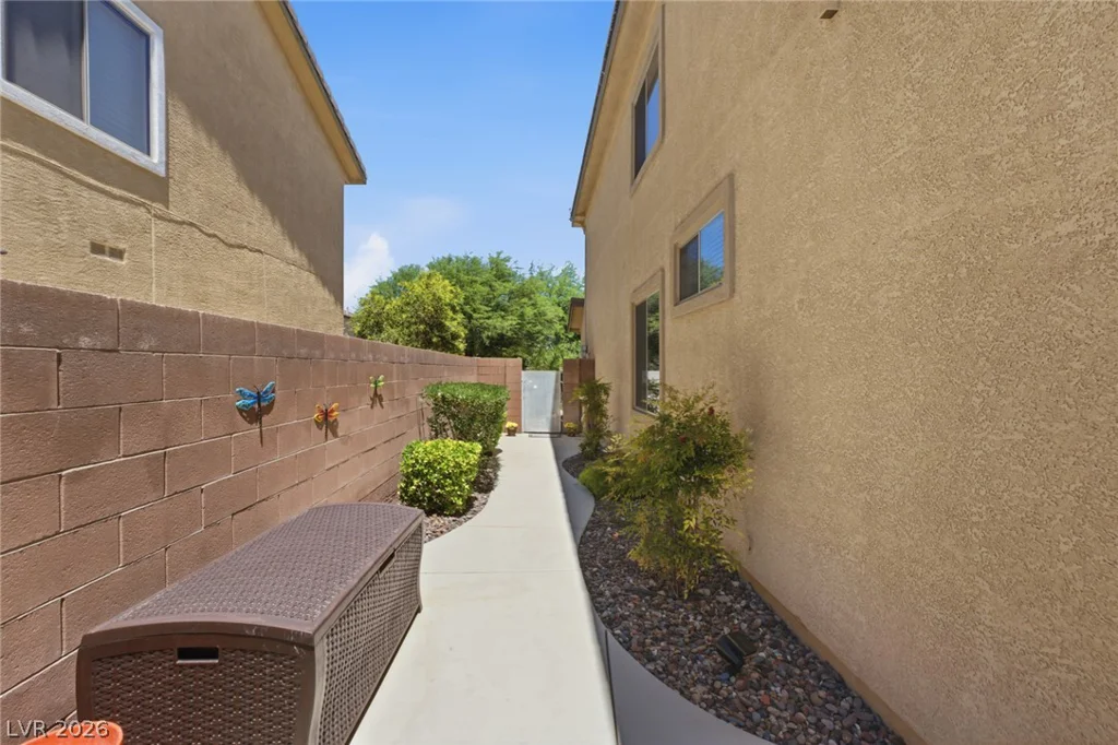 4105 Cathedral Falls, North Las Vegas, NV 89085