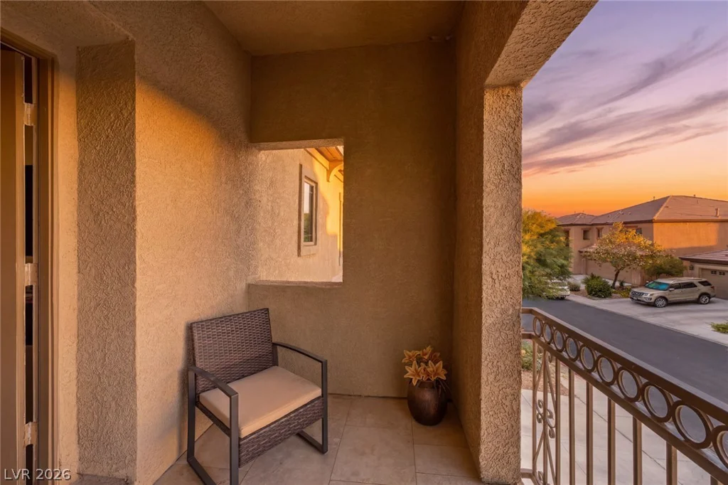 4105 Cathedral Falls, North Las Vegas, NV 89085