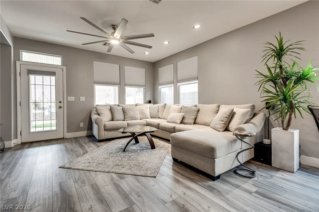 9421 Steeltree, Las Vegas, NV 89143