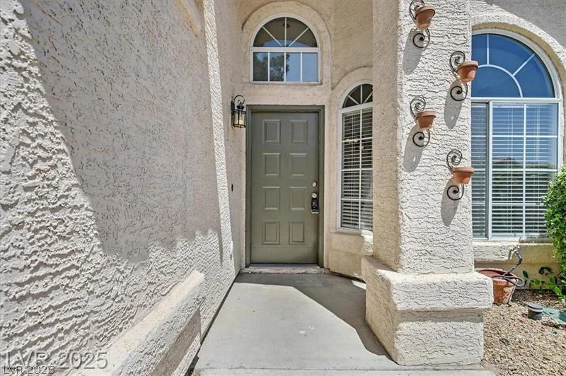 7628 Desert Cactus, Las Vegas, NV 89149