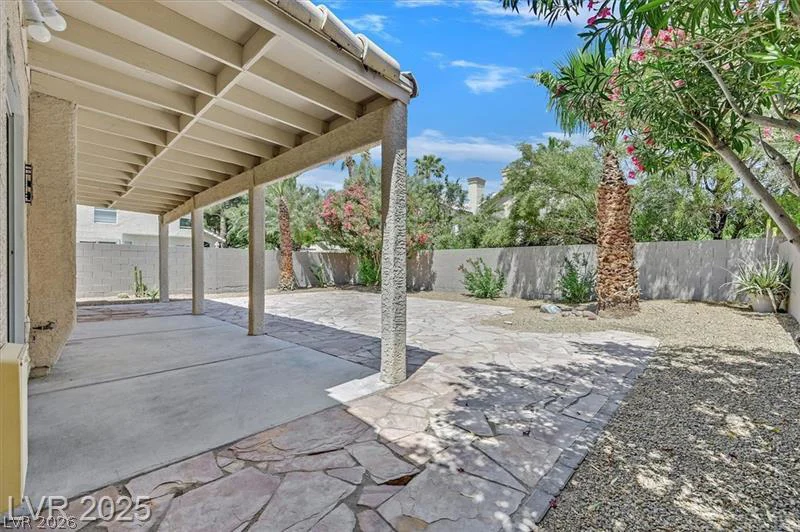 7628 Desert Cactus, Las Vegas, NV 89149