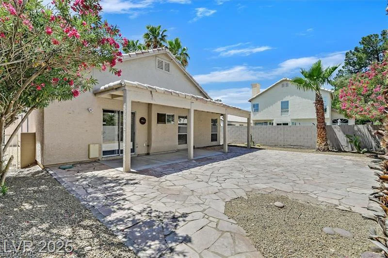 7628 Desert Cactus, Las Vegas, NV 89149