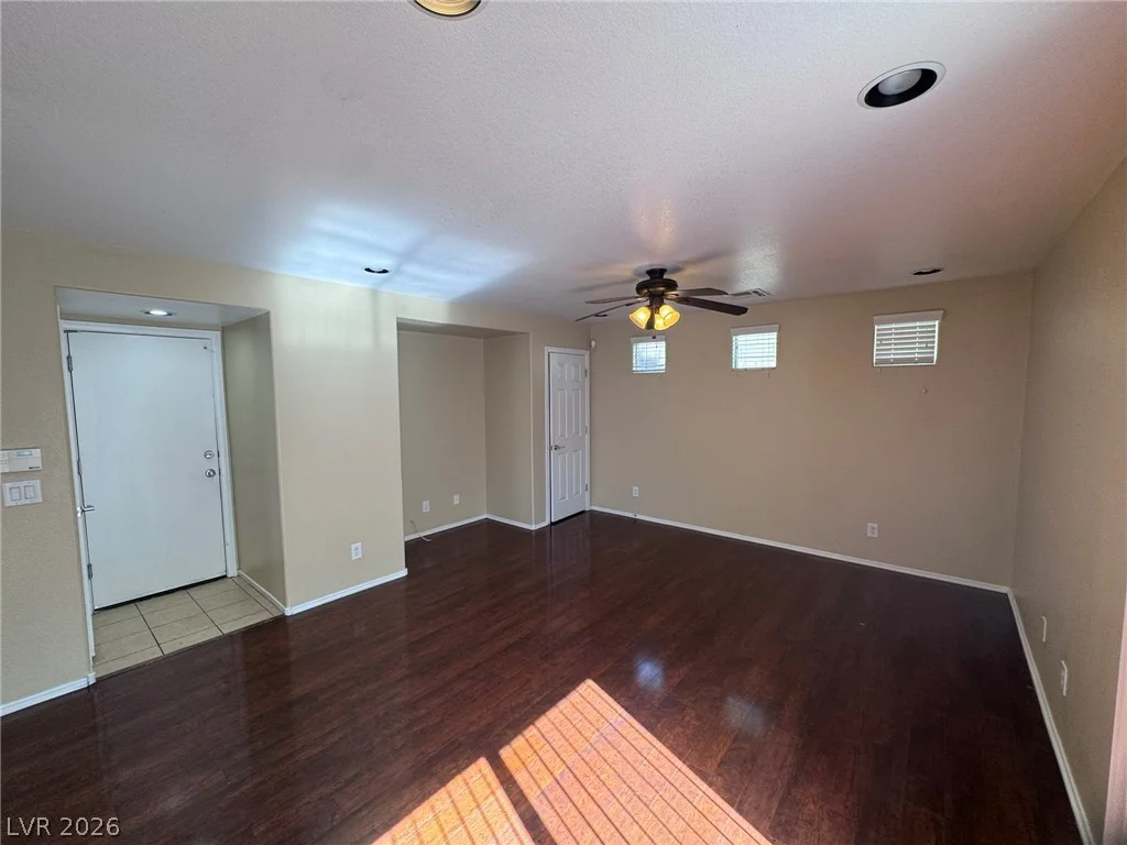 8949 CAREFUL CANVAS, Las Vegas, NV 89149