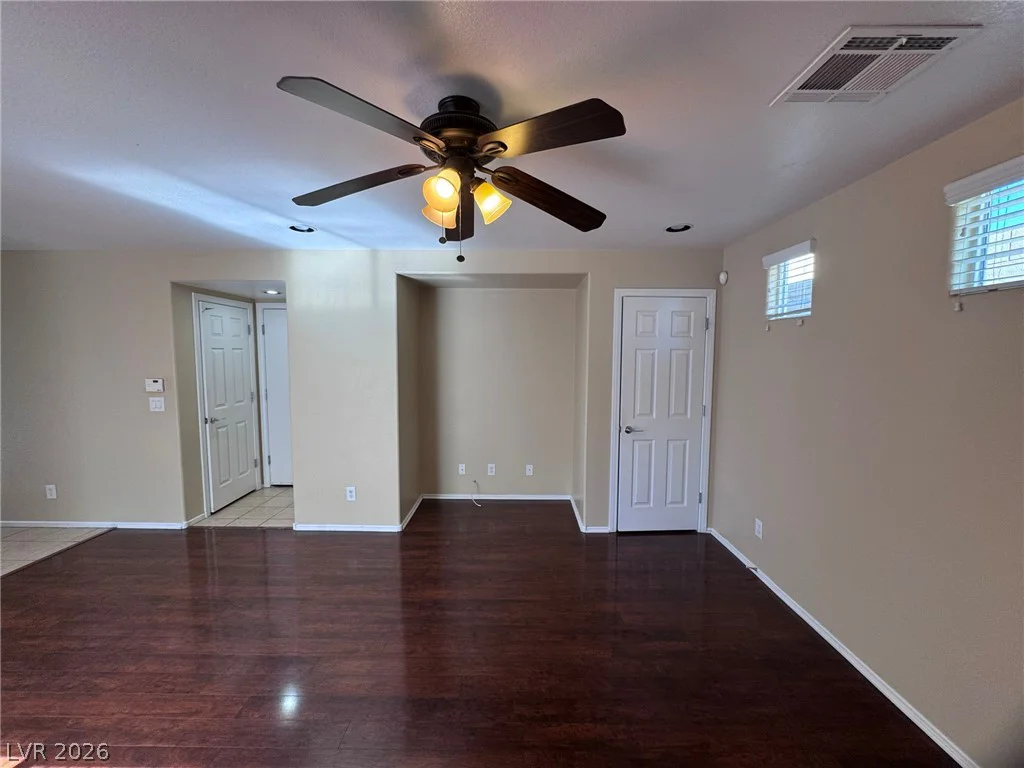 8949 CAREFUL CANVAS, Las Vegas, NV 89149