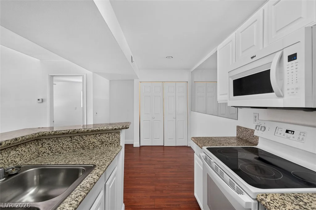 5158 Jones, Las Vegas, NV 89118