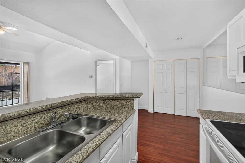 5158 Jones, Las Vegas, NV 89118