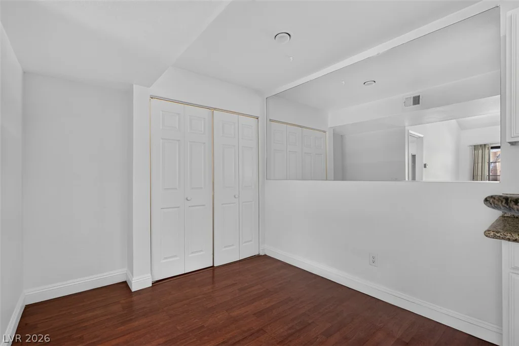 5158 Jones, Las Vegas, NV 89118