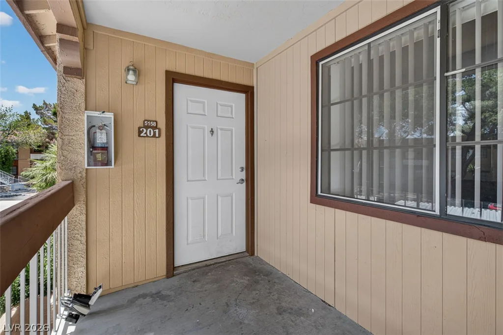 5158 Jones, Las Vegas, NV 89118