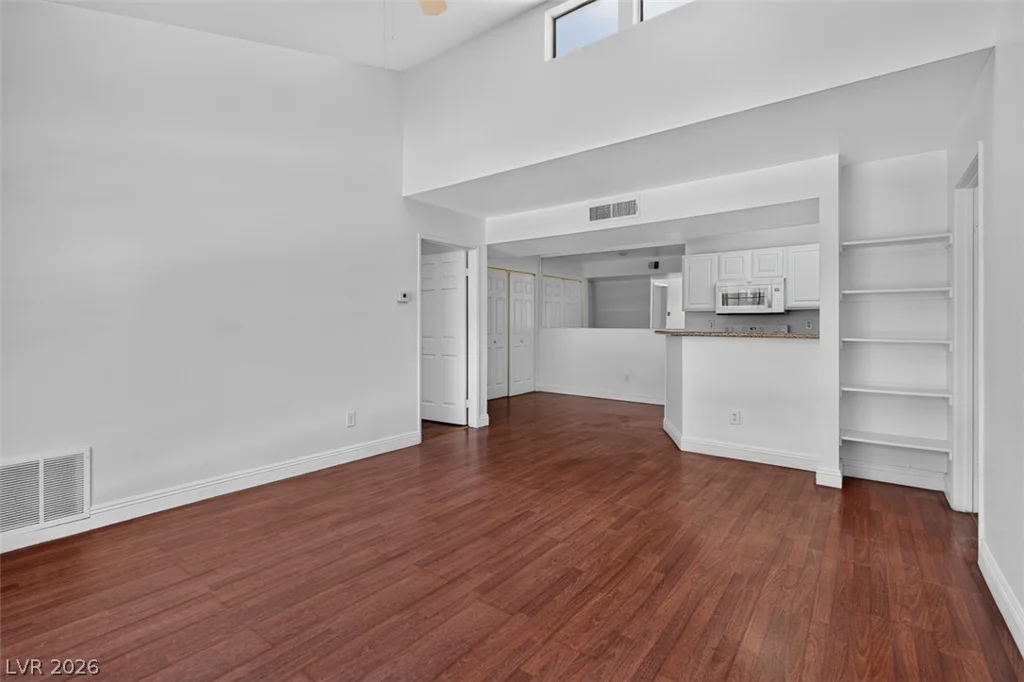 5158 Jones, Las Vegas, NV 89118