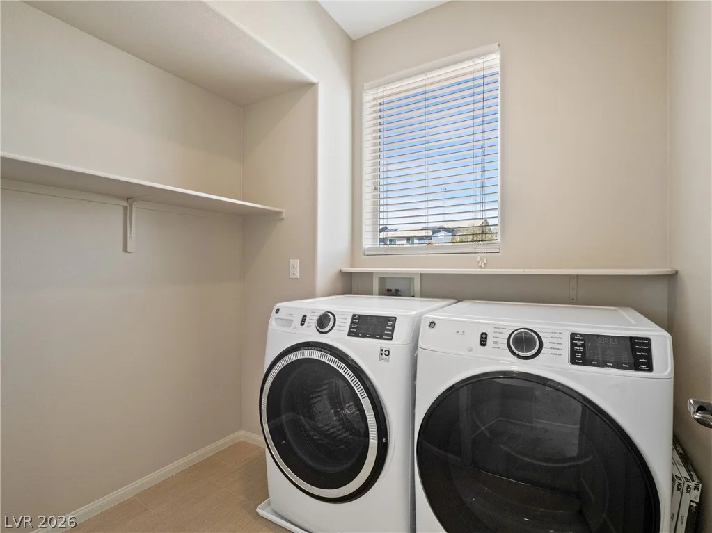 7542 Crooked Branch, Las Vegas, NV 89143