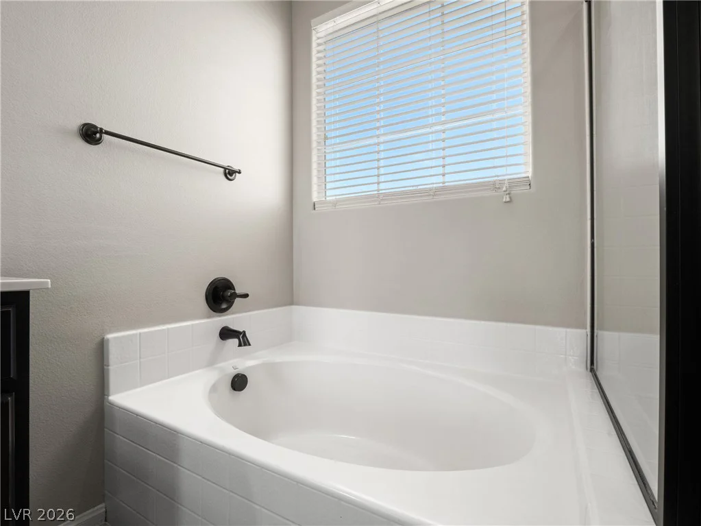 7542 Crooked Branch, Las Vegas, NV 89143