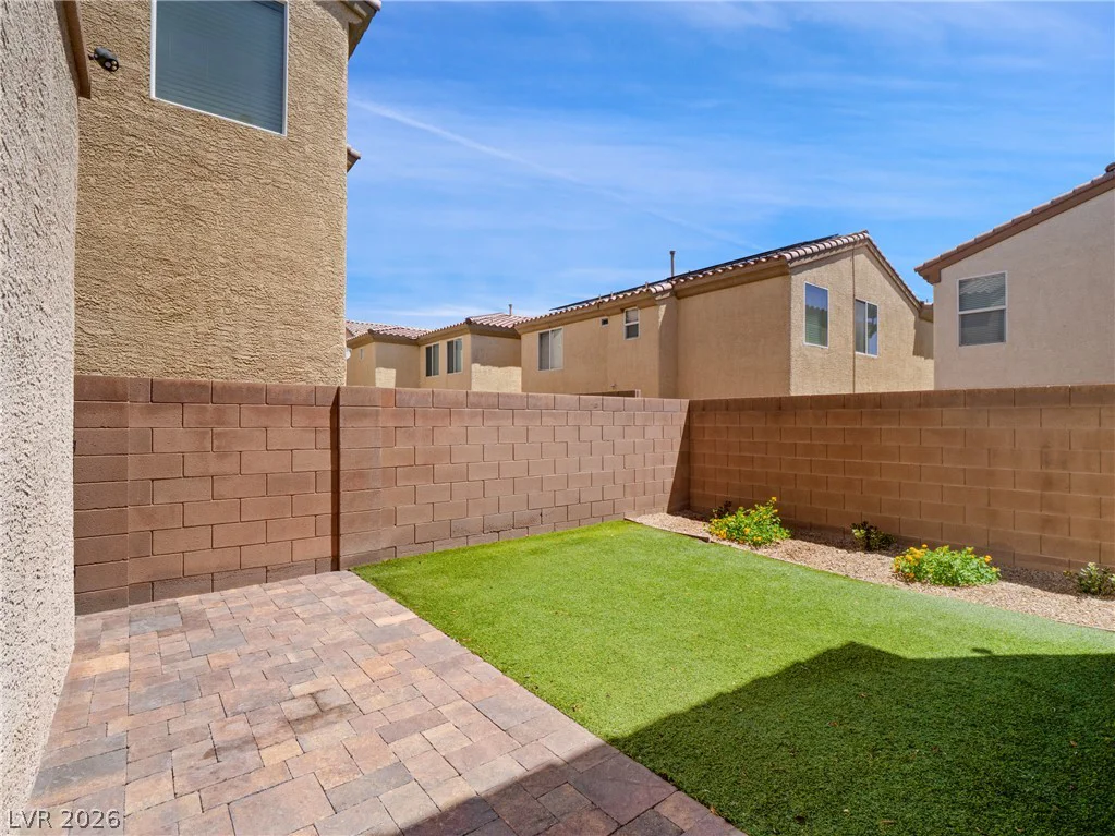 7542 Crooked Branch, Las Vegas, NV 89143