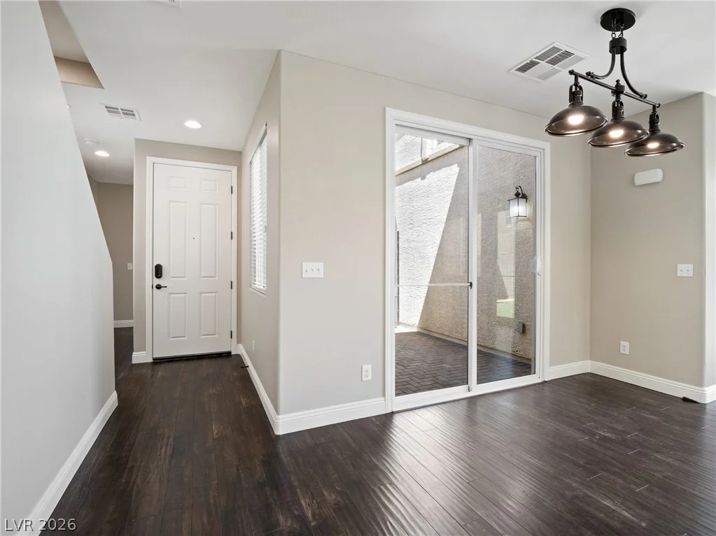 7542 Crooked Branch, Las Vegas, NV 89143