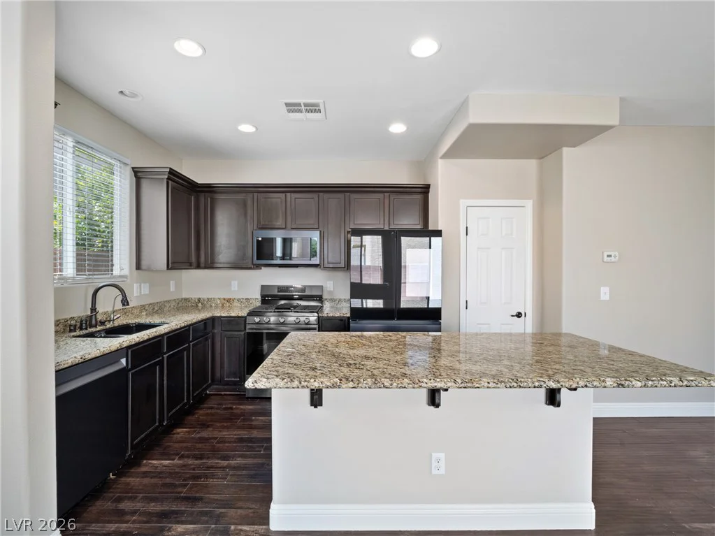 7542 Crooked Branch, Las Vegas, NV 89143