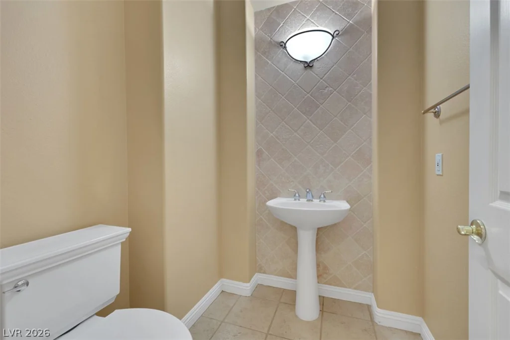 10809 Beringer, Las Vegas, NV 89144