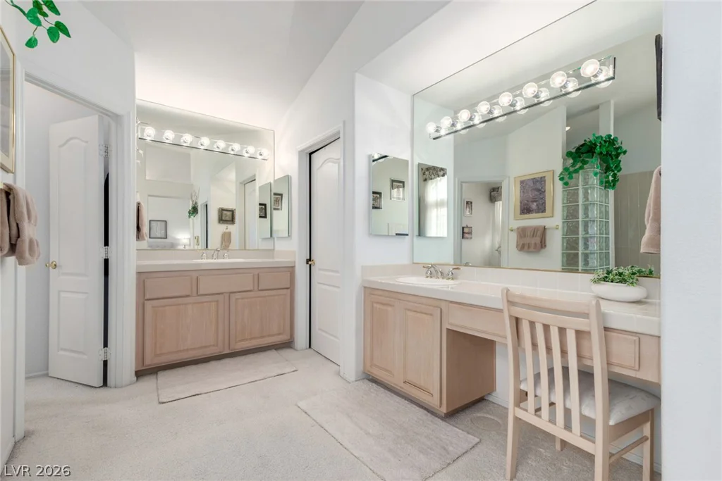 1708 Desert Fort, Las Vegas, NV 89128