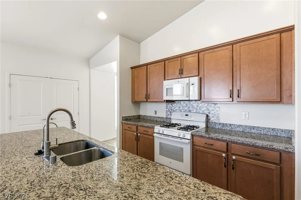 6829 Painted Morning, Las Vegas, NV 89142
