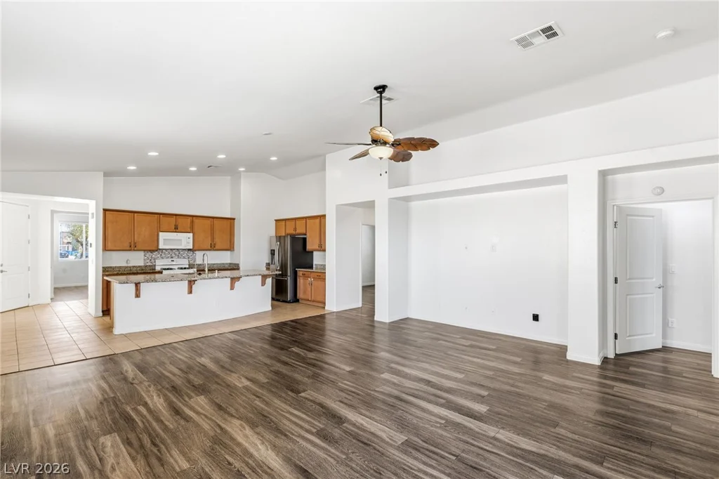 6829 Painted Morning, Las Vegas, NV 89142