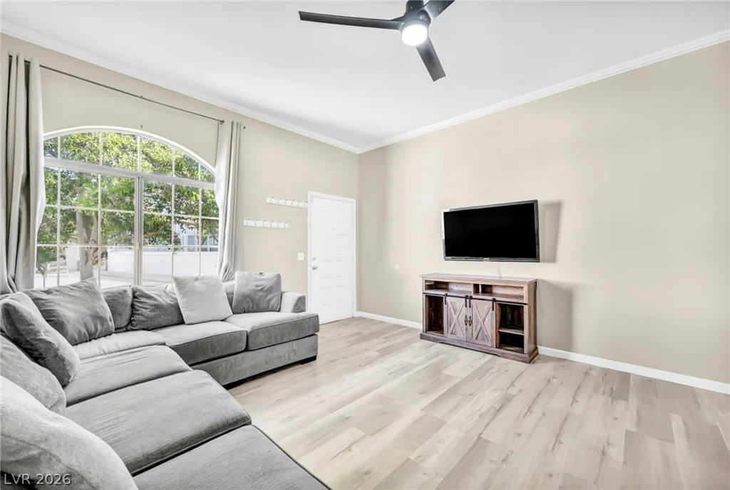 8914 Indian Eagle, Las Vegas, NV 89129