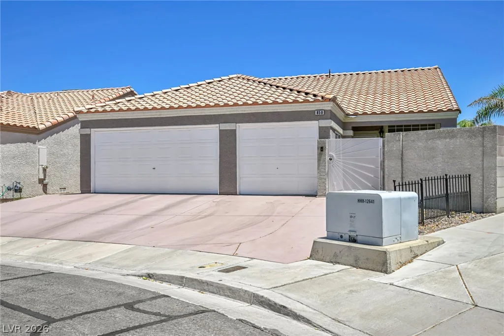 850 Purple Sage, Henderson, NV 89015