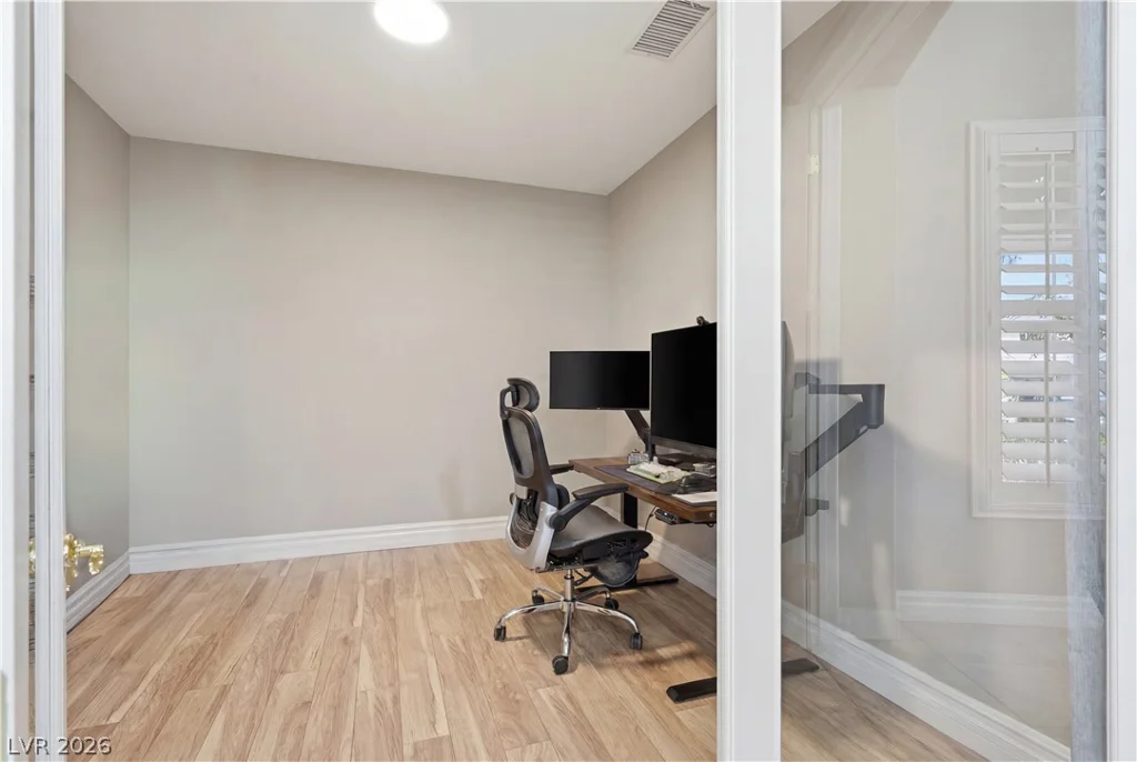 10807 Osceola Mills, Las Vegas, NV 89141