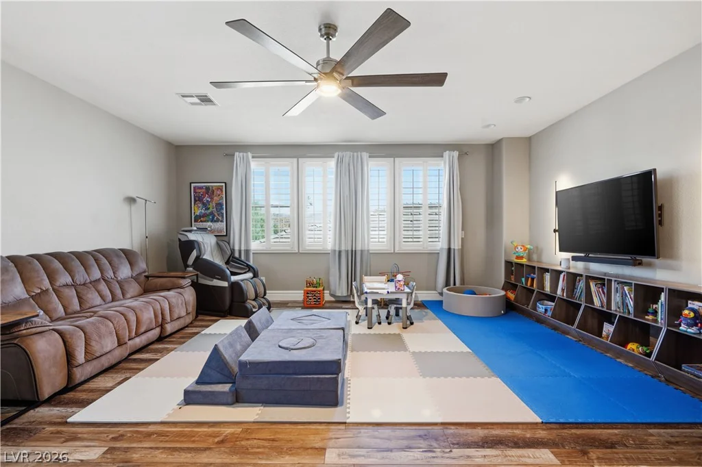 10807 Osceola Mills, Las Vegas, NV 89141