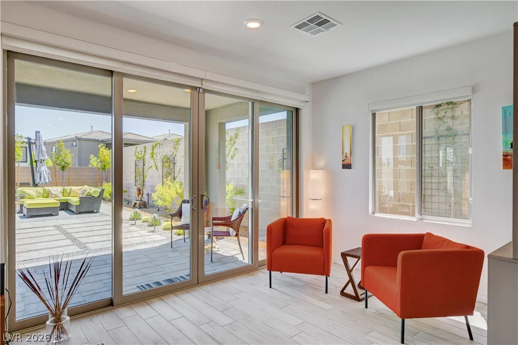 11627 Desert Hollow, Las Vegas, NV 89138