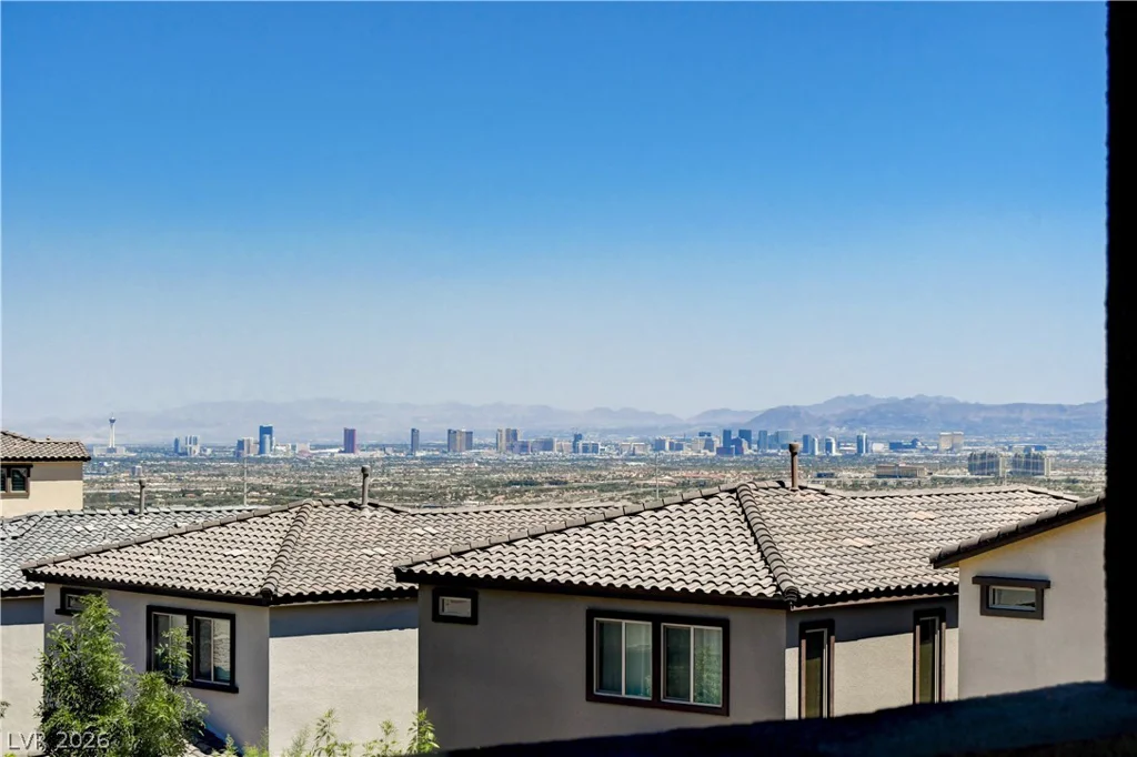 11627 Desert Hollow, Las Vegas, NV 89138
