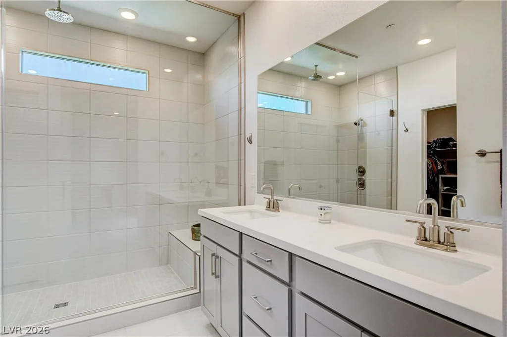 11627 Desert Hollow, Las Vegas, NV 89138