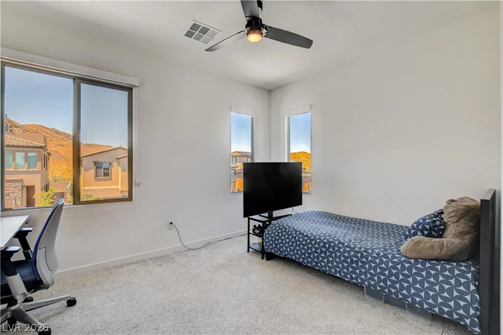 11627 Desert Hollow, Las Vegas, NV 89138