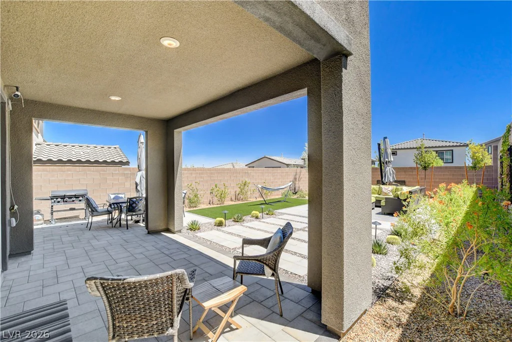 11627 Desert Hollow, Las Vegas, NV 89138