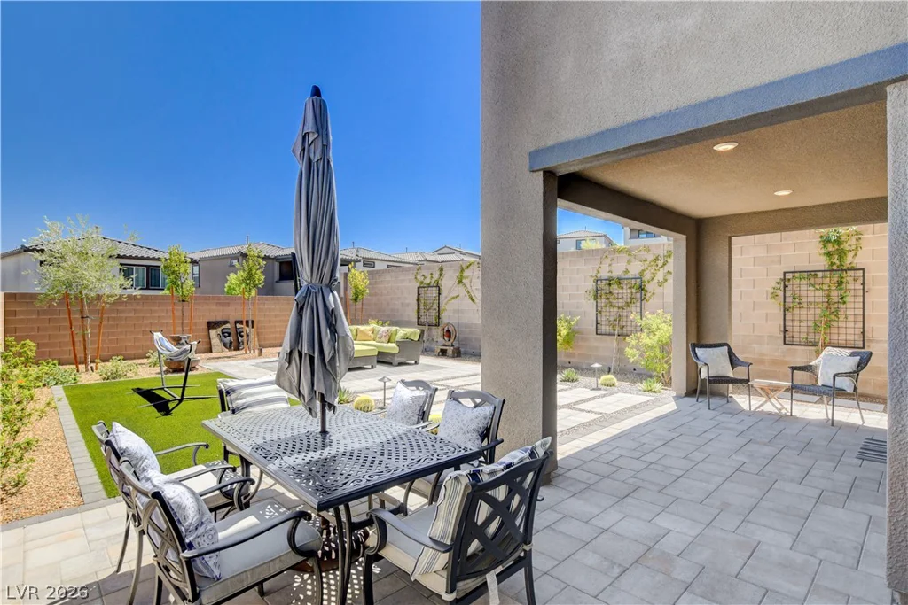 11627 Desert Hollow, Las Vegas, NV 89138