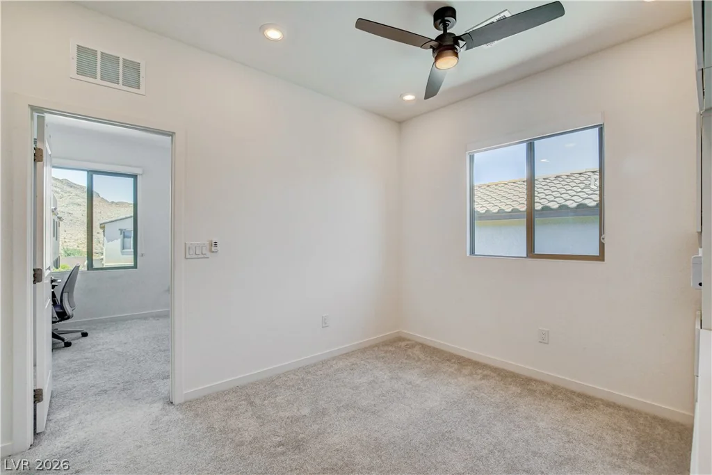 11627 Desert Hollow, Las Vegas, NV 89138
