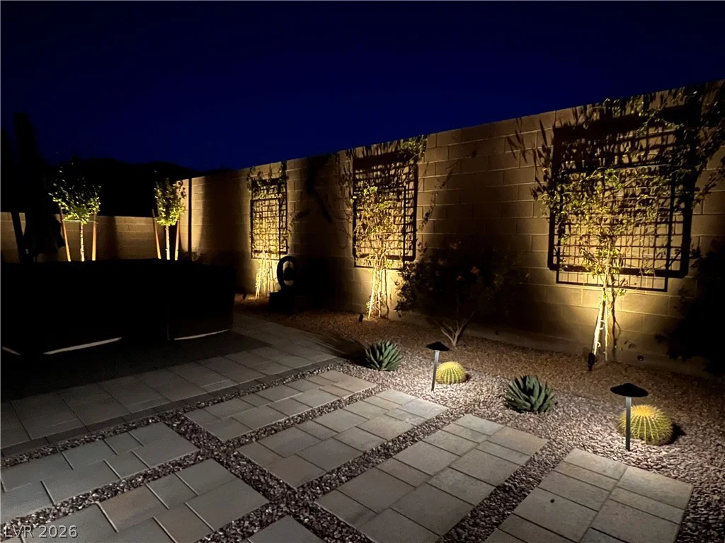 11627 Desert Hollow, Las Vegas, NV 89138