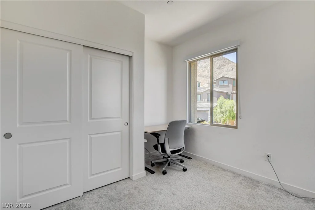 11627 Desert Hollow, Las Vegas, NV 89138