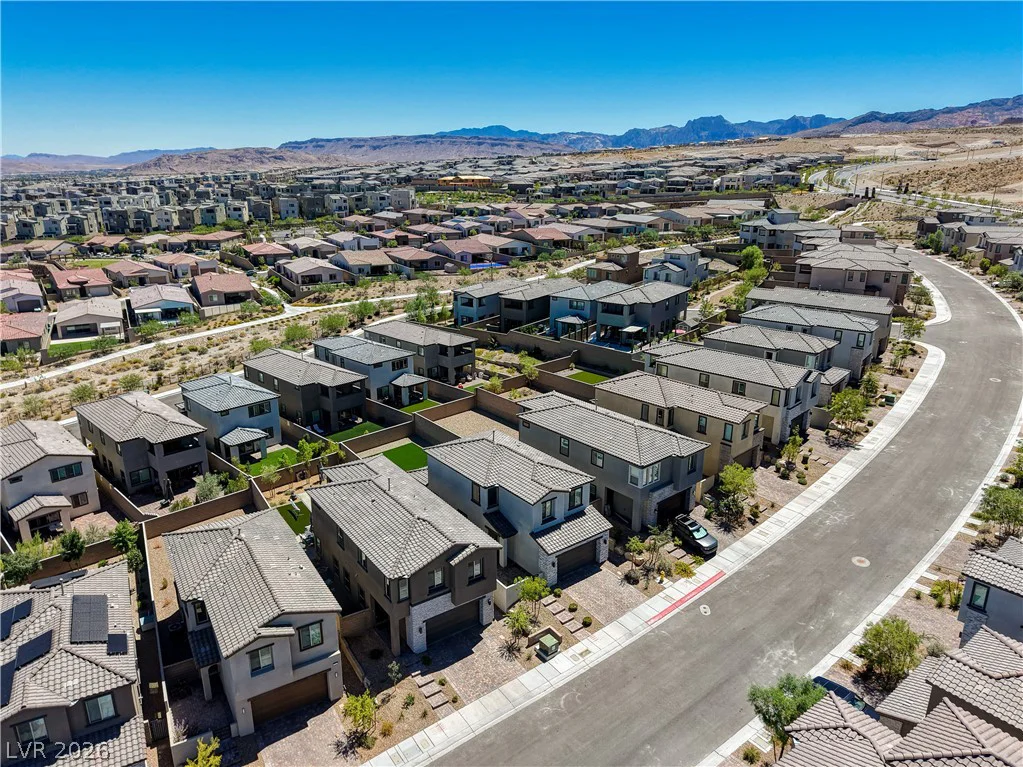 11627 Desert Hollow, Las Vegas, NV 89138