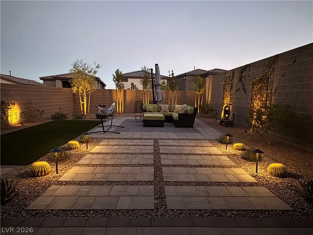 11627 Desert Hollow, Las Vegas, NV 89138