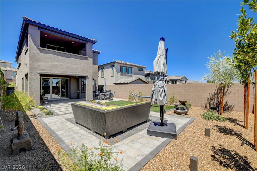 11627 Desert Hollow, Las Vegas, NV 89138