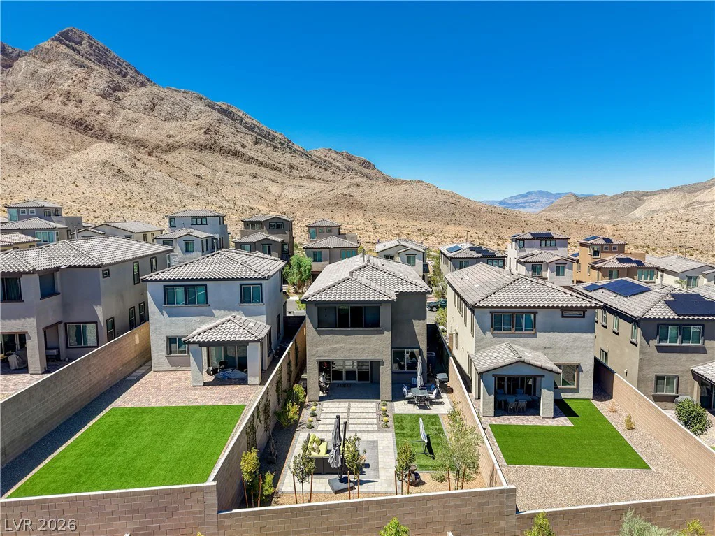 11627 Desert Hollow, Las Vegas, NV 89138