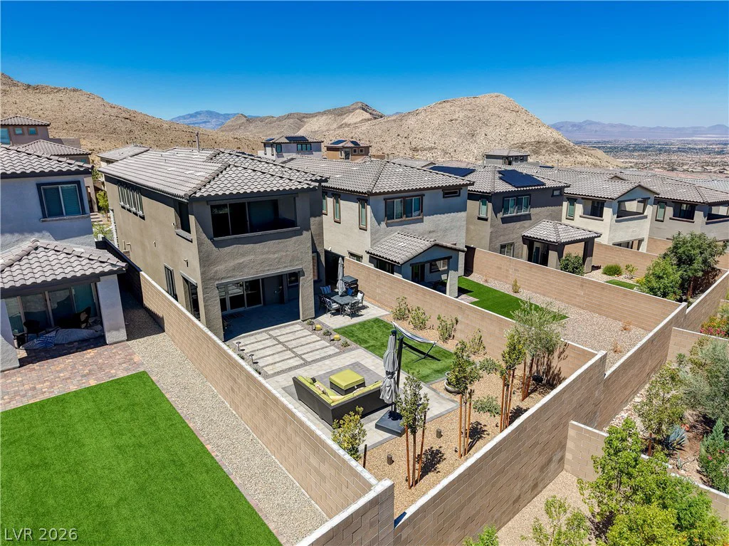 11627 Desert Hollow, Las Vegas, NV 89138