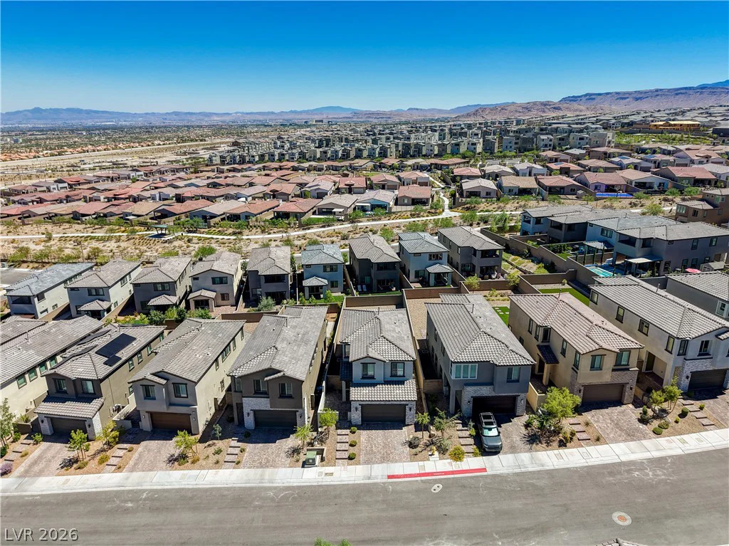 11627 Desert Hollow, Las Vegas, NV 89138