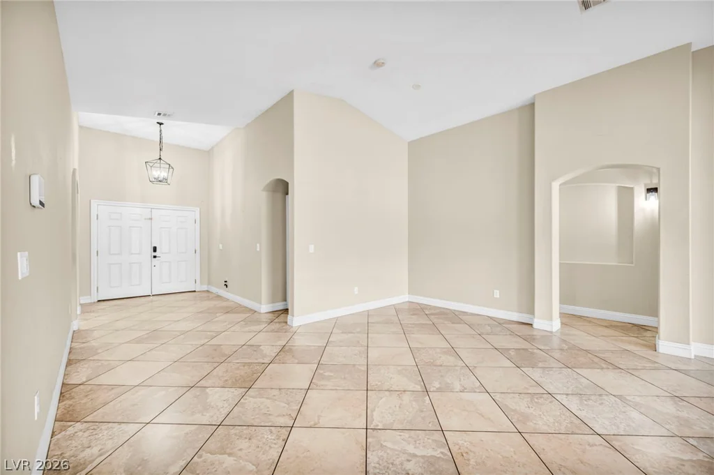 6405 Raptor, North Las Vegas, NV 89084