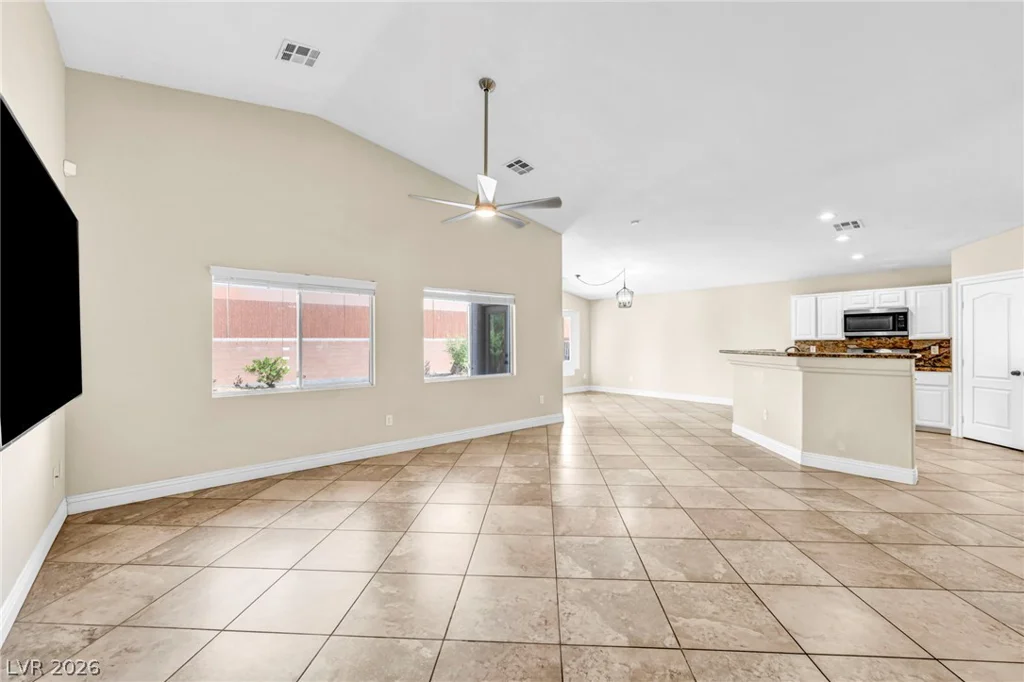 6405 Raptor, North Las Vegas, NV 89084