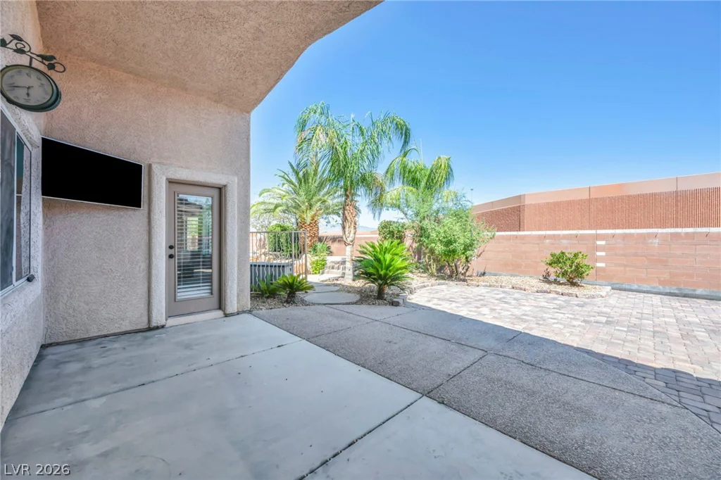 6405 Raptor, North Las Vegas, NV 89084