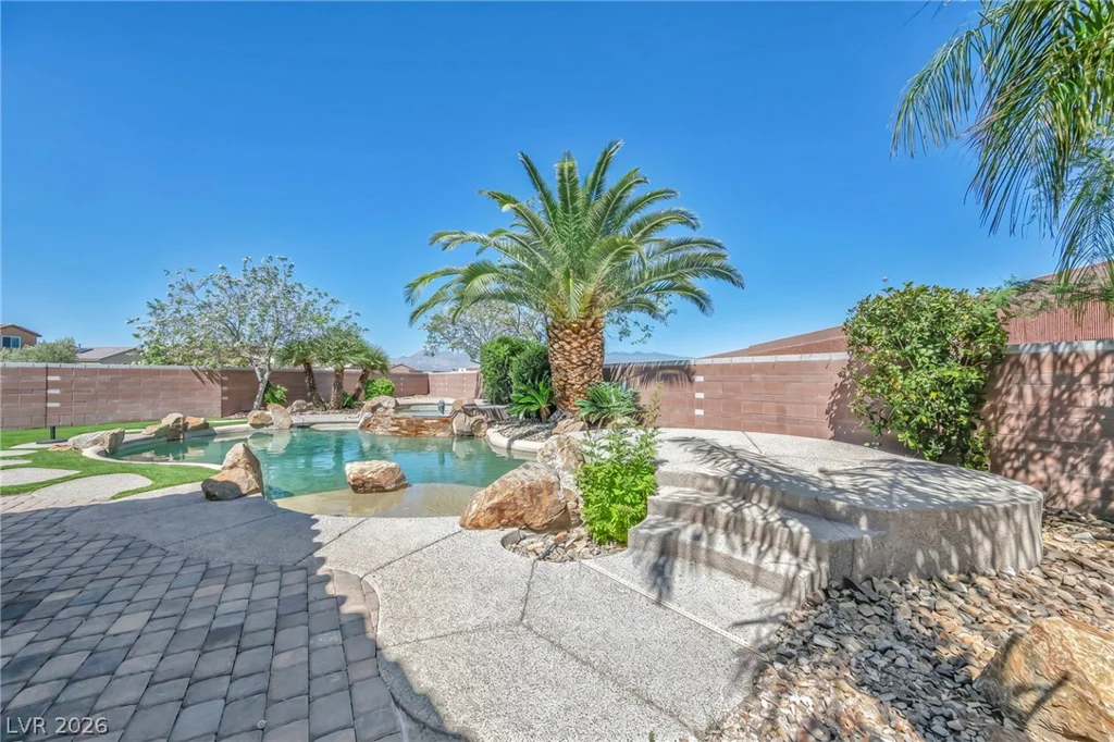 6405 Raptor, North Las Vegas, NV 89084